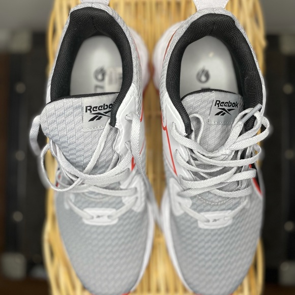 Reebok - Picture 6 of 7